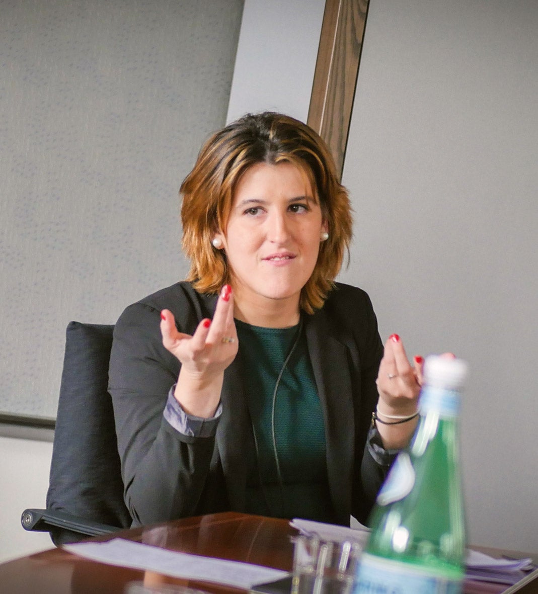 Como ceo de Youthproactive, una organización internacional que trabaja para la educación, el liderazgo y el desarrollo personal, colabora con la ONU en el diseño de una legislación más favorable para el emprendimiento. “Aspiramos a crear líderes para los que el dinero o la fama sean medios para hacer el bien”, explica. Incluída en lista Forbes de los más influyentes de menos de 30 años en la política y el derecho, se siente como “un libro en el que quedan muchas páginas por escribir”. ¿El lema que gobierna su vida? “Sé siempre tu mejor versión”.