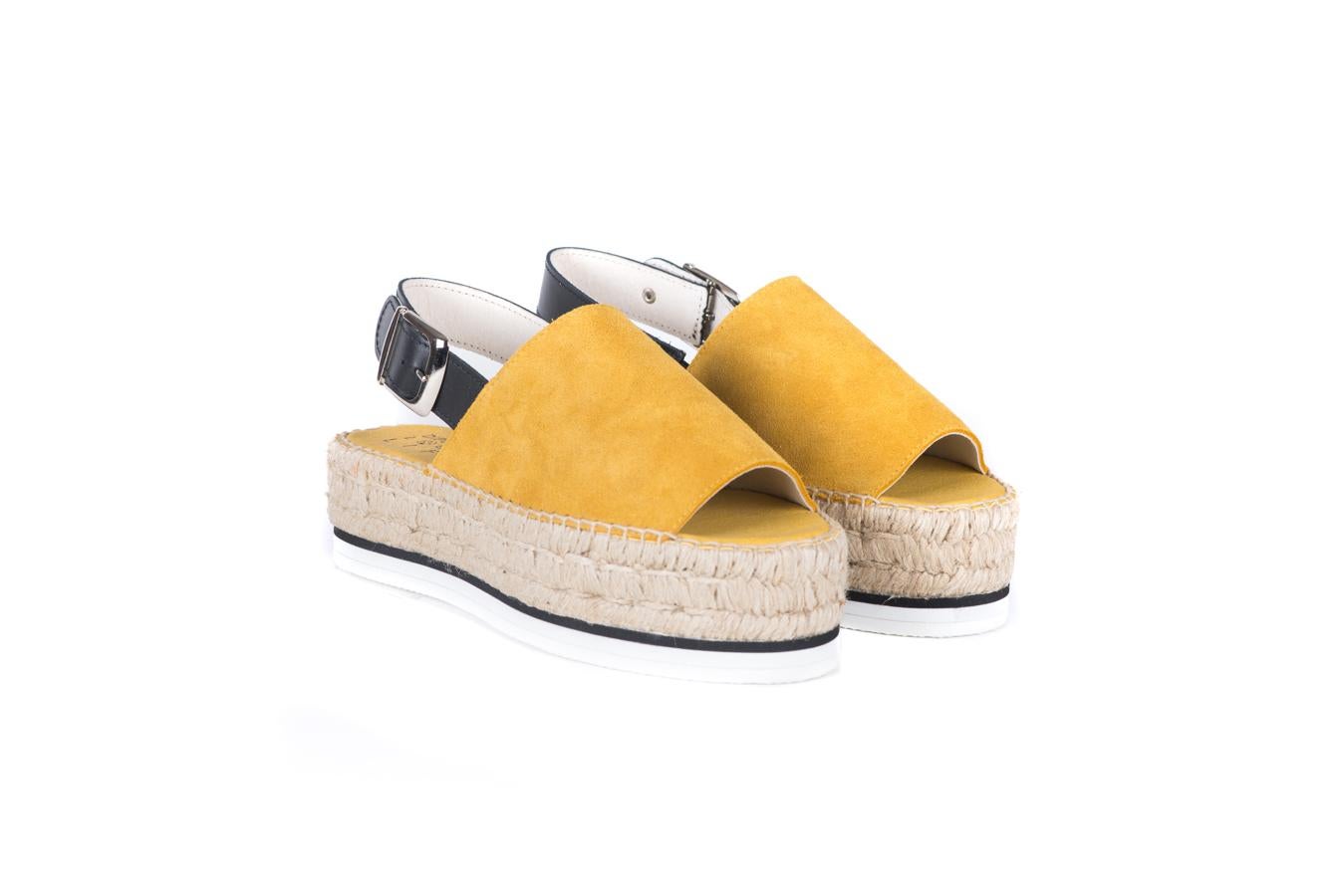 Cómodas y perfectas para ganar unos centímetros sin que te des ni cuenta. Estas son de Diplomatic Brand, y no nos podemos resistir a ellas...