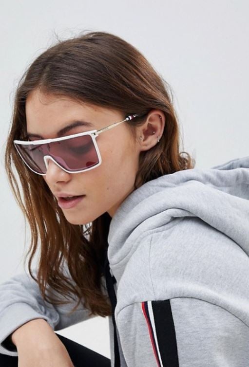 En rosa, de Tommy Hilfiger. Precio: 163,99€