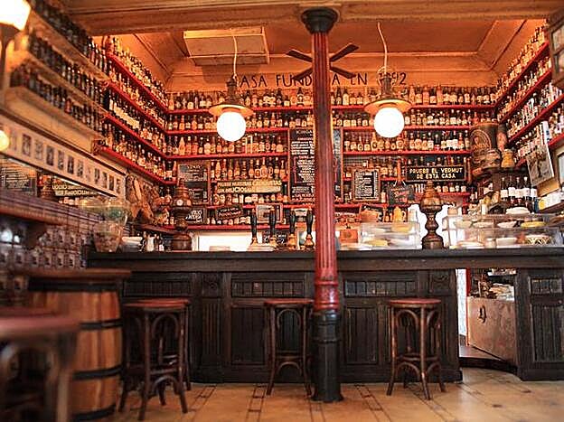 Galería. Pincha en la foto para seguir nuestra ruta del vermut.