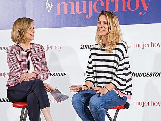 Arriba, Charo Carrera conversa con Marta Suria.