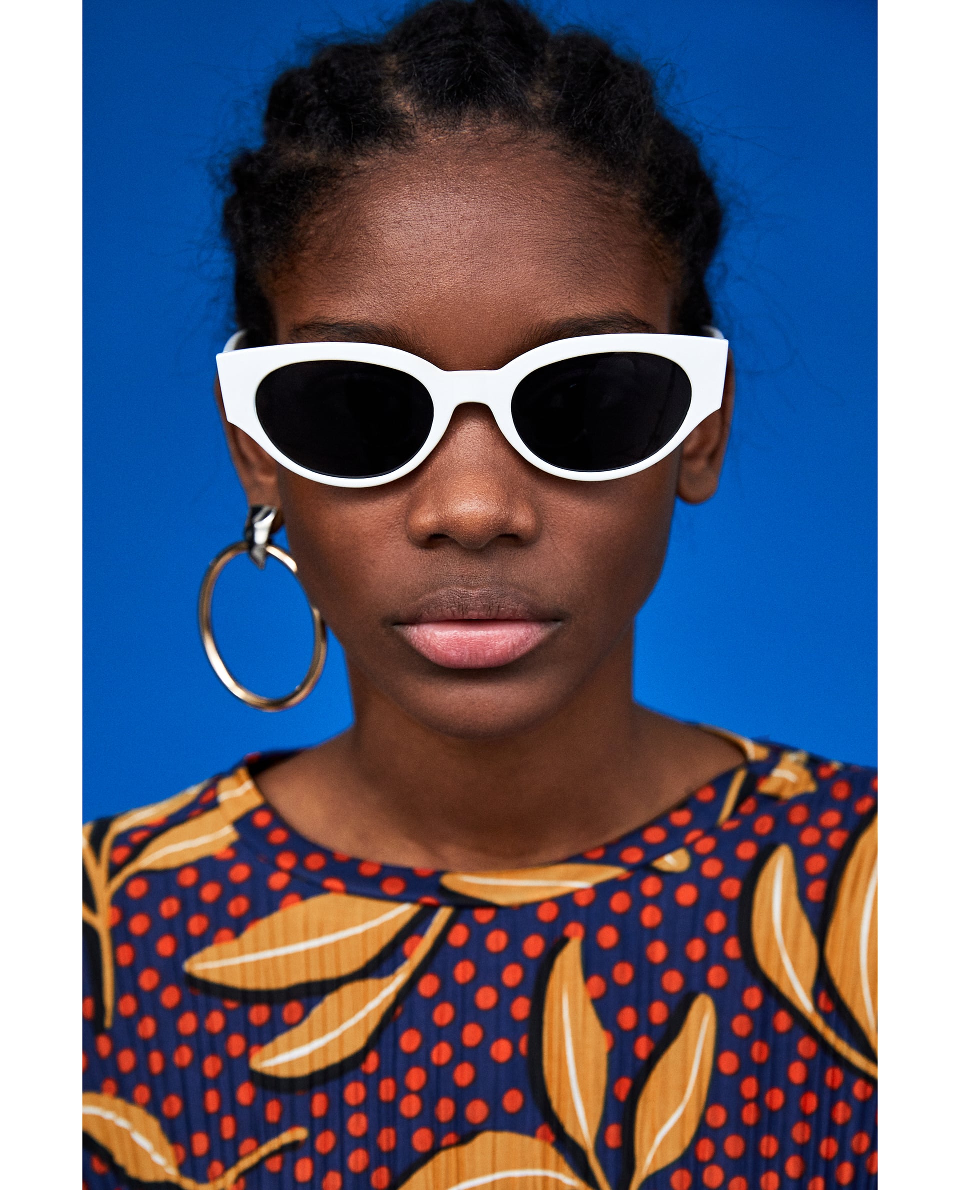 Gafas blancas, un poco más grandes pero súper efectivas.