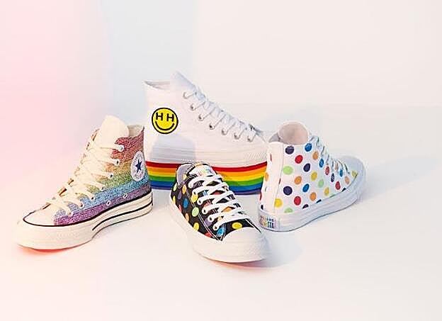 Colección de 'sneakers' multicolor.