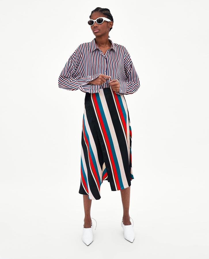 Fantástica combinación de rayas. De Zara (15,99 €).