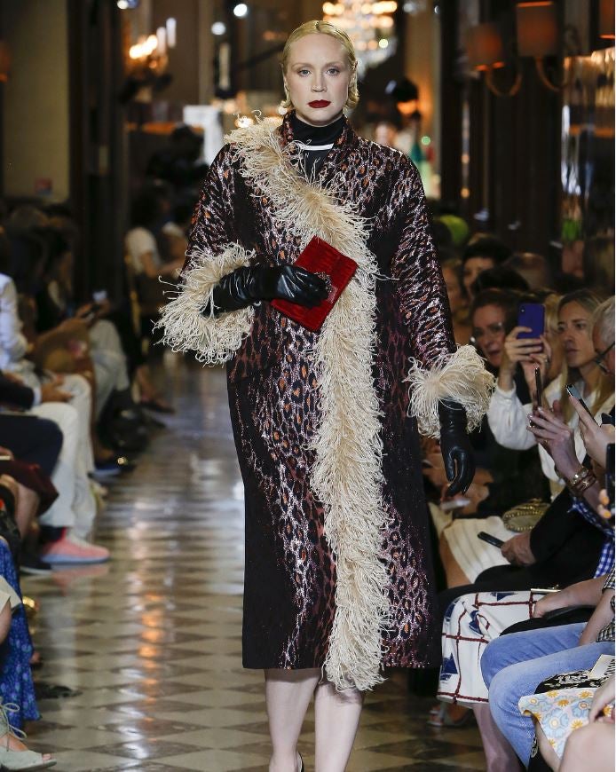 Thurman no fue la única rubia imponente de la noche: la altísima Gwendoline Christie, Brienne de Tarth en 'Juego de tronos', también tuvo su momento de gloria. Christie no es para nada ajena el mundo de la moda: ha desfilado par Vivienne Westwood y tiene una relación con el diseñador británico Giles Deacon.