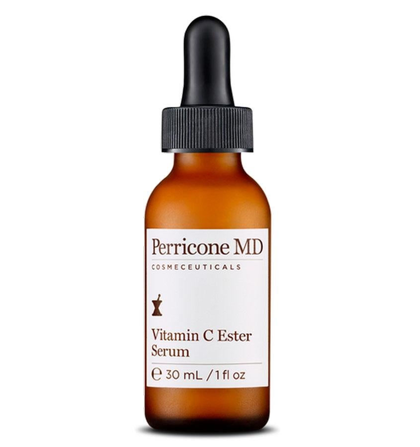 Estabiliza la vitamina C combinándola con ácido palmítico, que además aporta mucha luminosidad cutánea, en una fórmula anhidra (es decir, sin agua).