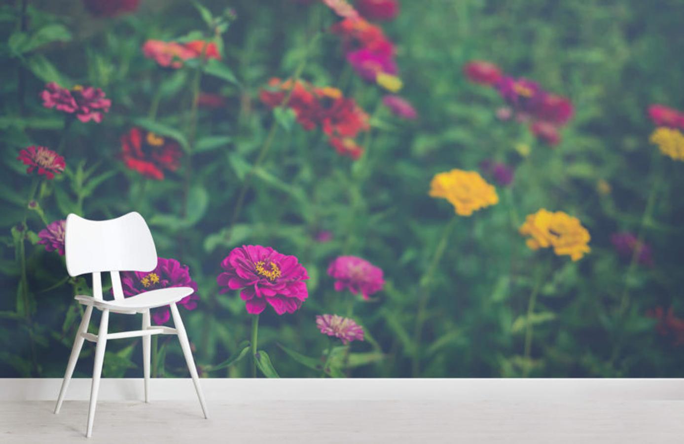 ¿No parece que este campo de flores pintado en papel es tan real que casi huele?
