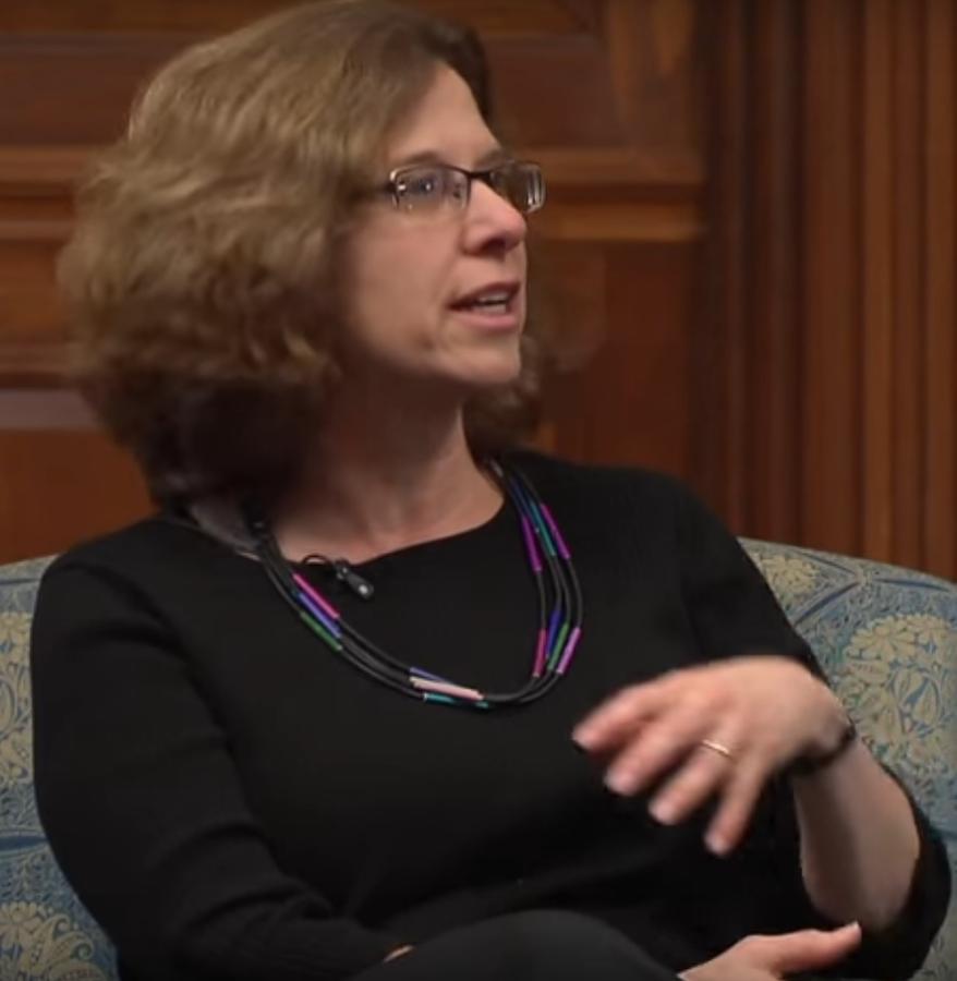 6. Donna Dubinsky. Es la responsable de que los ordenadores hayan pasado de moda. Desarrollo el sistema PDA, un dispositivo más pequeño y especializado que los portátiles, precursores de las actuales tabletas, en 1992.