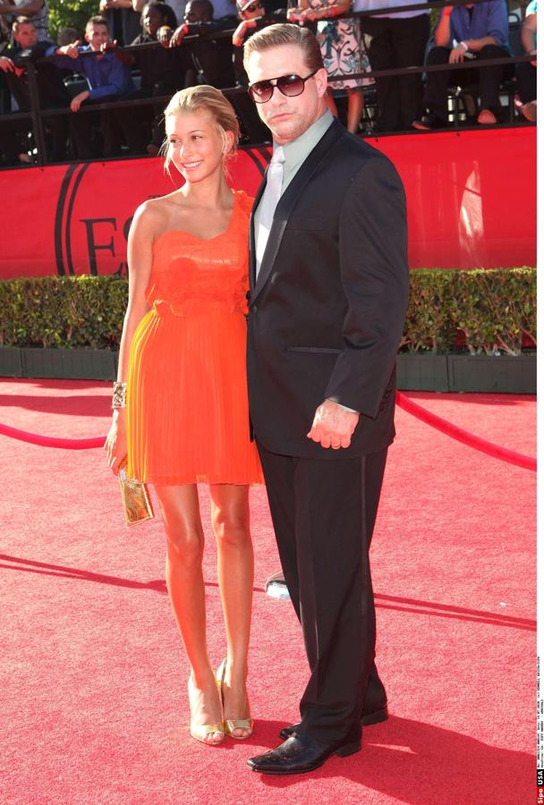 Aunque de niña se mantuvo alejada de las cámaras, en la adolescencia comenzó a acompañar a su padre a alfombras rojas.