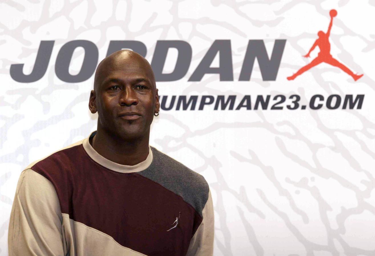 El que fuera número uno del baloncesto se aferró a una cábala durante toda su carrera deportiva: usar los pantalones cortos de entrenamiento que llevaba cuando jugaba en los Tar Heels en cada partido oficial de su carrera profesional.