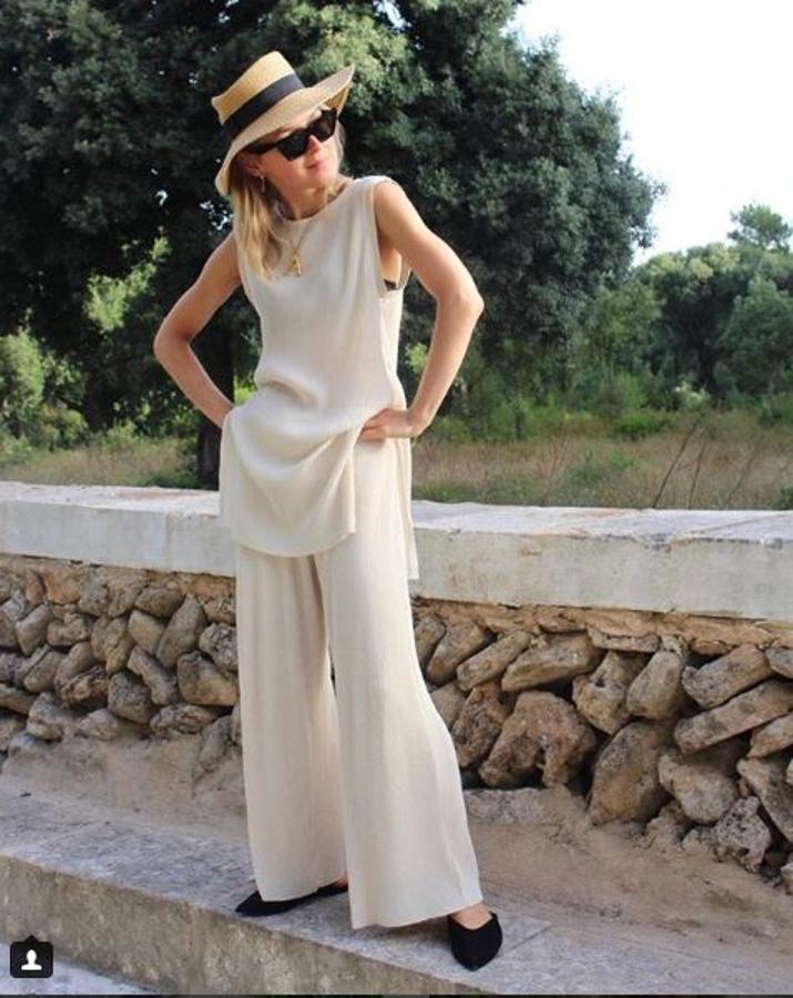 Annaa Borisovna y su conjunto de dos piezas todoterreno.