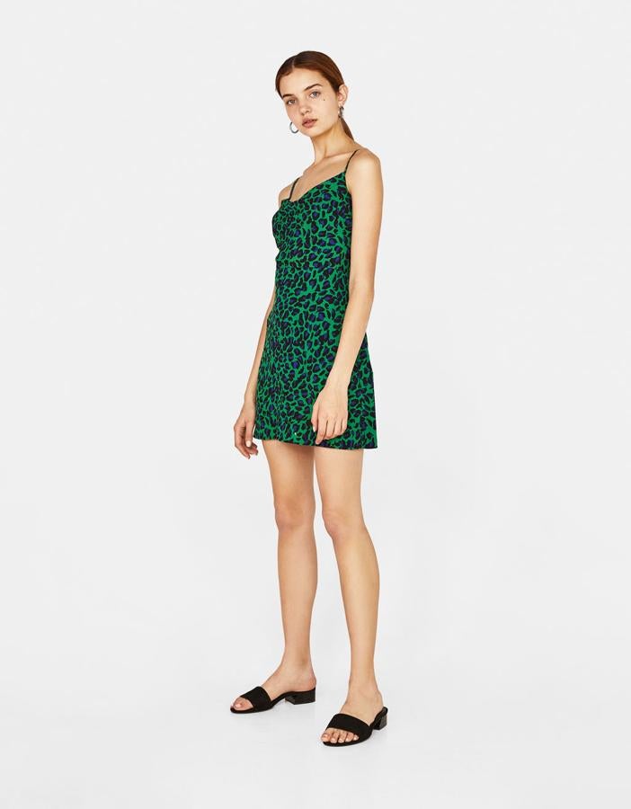 Vestido con estampado de leopardo, 14,99 euros.