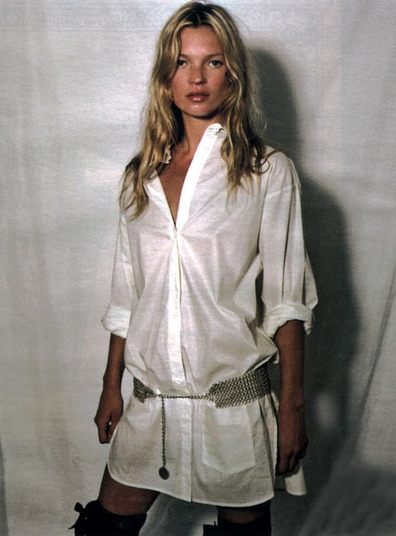 Esta versión metálica del gran cinturón para controlar una camisa sigue funcionando hoy.