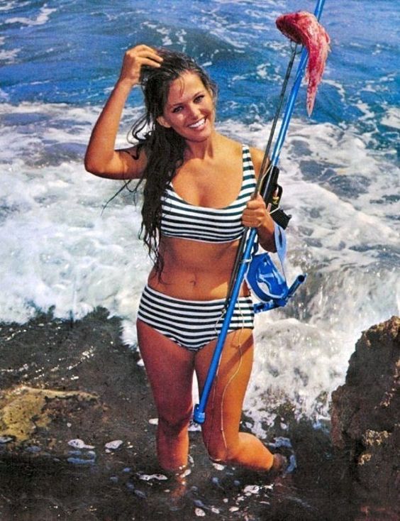 1960-61, Claudia Cardinale. Etiquetada como sex-symbol al estilo de Brigitte Bardot, pero en exótico (era de Túnez), supo escapar del cliché rodando con los mejores directores del cine europeo. Fue una Kardashian antes que las Kardashians.