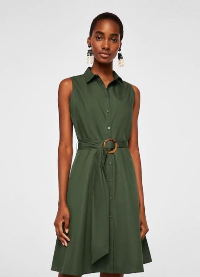 Vestido camsiero en verde caqui (29,99 €).