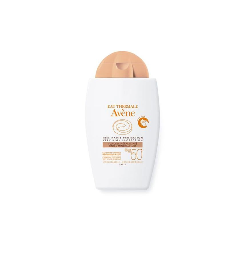 Al o contener filtros químicos ni perfume, Fluido Mineral Color SPF50+, de Avène (18,56 €) es apto para los cutis intolerante. También es fotoestable, resistente al agua, antioxidante y proporciona un color ligero al rostro.