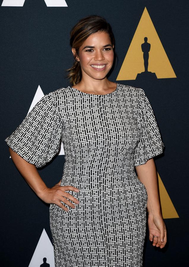 "Soy una persona de tamaño promedio. Soy talla seis u ocho que es totalmente normal. A veces me preocupo más si pierdo peso que por ganarlo porque así es como la gente me conoce y acepta", la actriz America Ferrera es una de las más orgullosas de su figura.