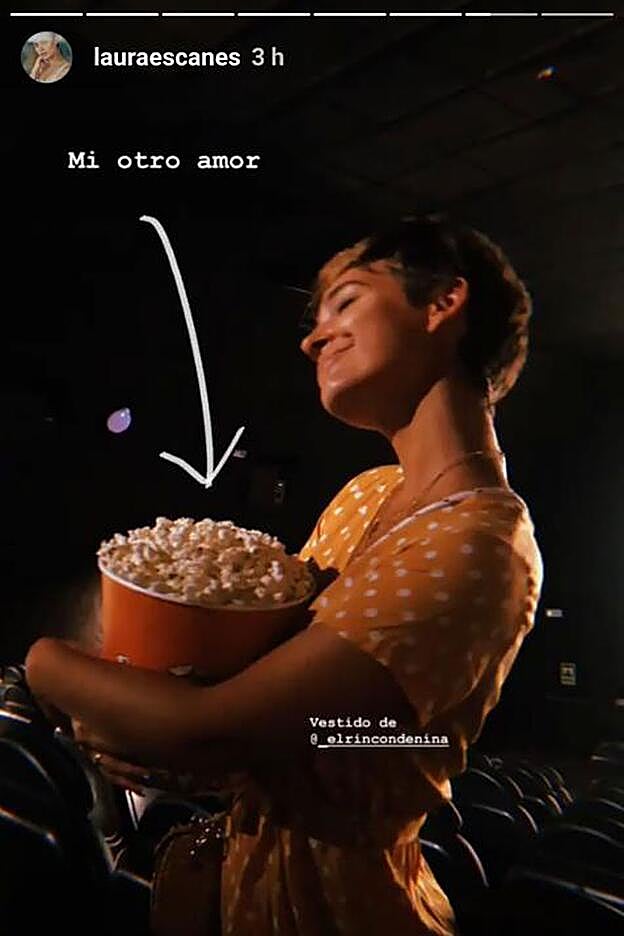 Laura Escanes en uno de sus 'stories' con el vestido de 'El rincón de Nina'.