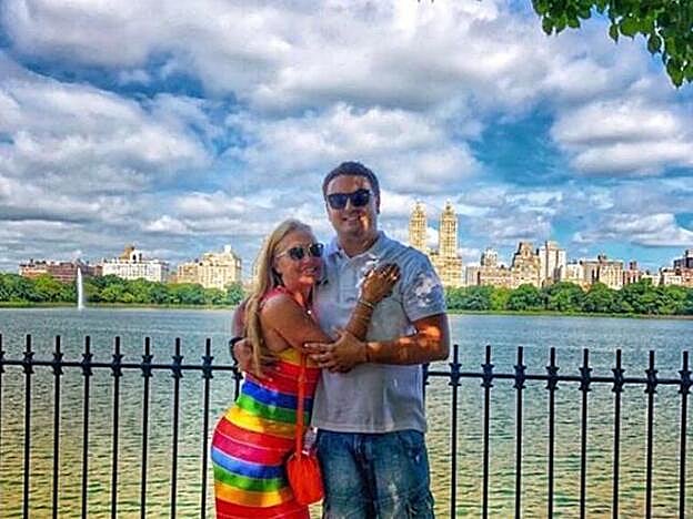 Belén Esteban, muy acaramelada con Miguel.