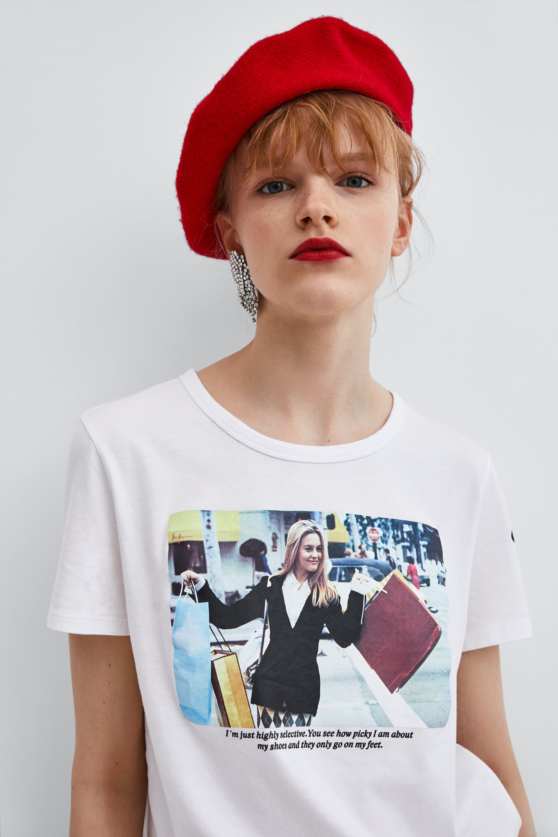 Camiseta con foto frontal de la película ‘Clueless’: 15,95 euros en Zara.
