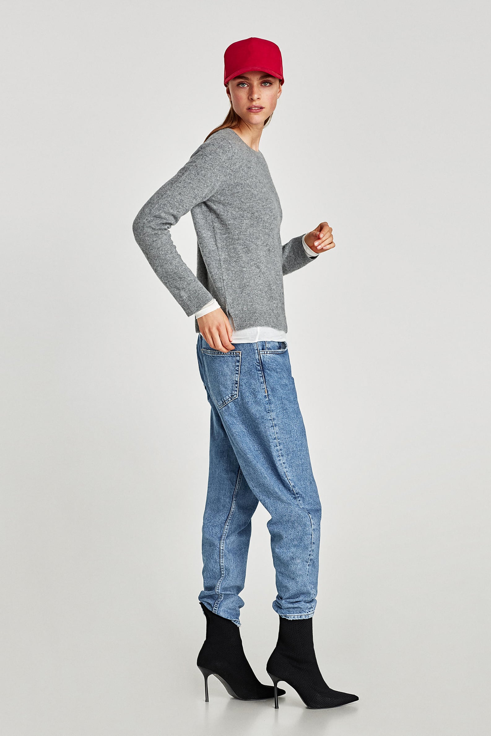 Botín elástico con tacón de Zara: 9,99 euros.