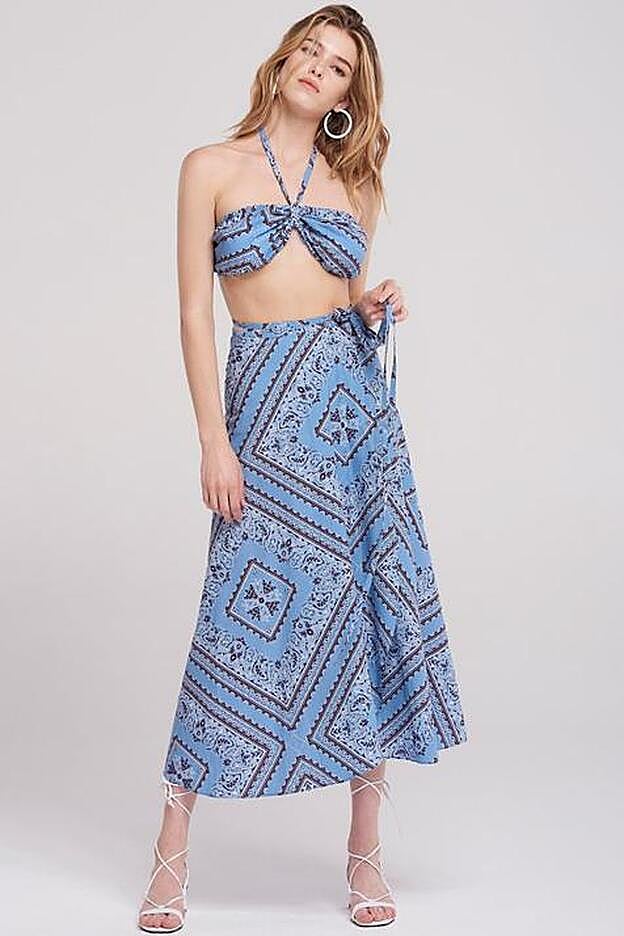 Conjunto de falda y top (modelo skyblue), 113,77 euros.