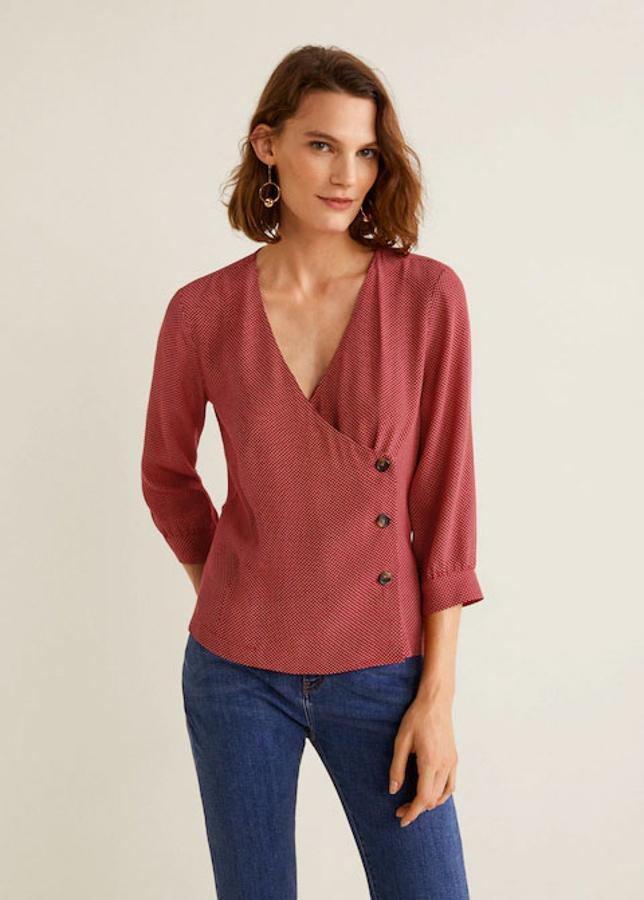 Camisa con detalle de botones, 25,99 euros.