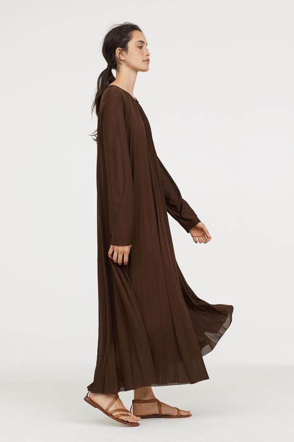 De gasa y manga larga, vestido de H&M (39,99 €).