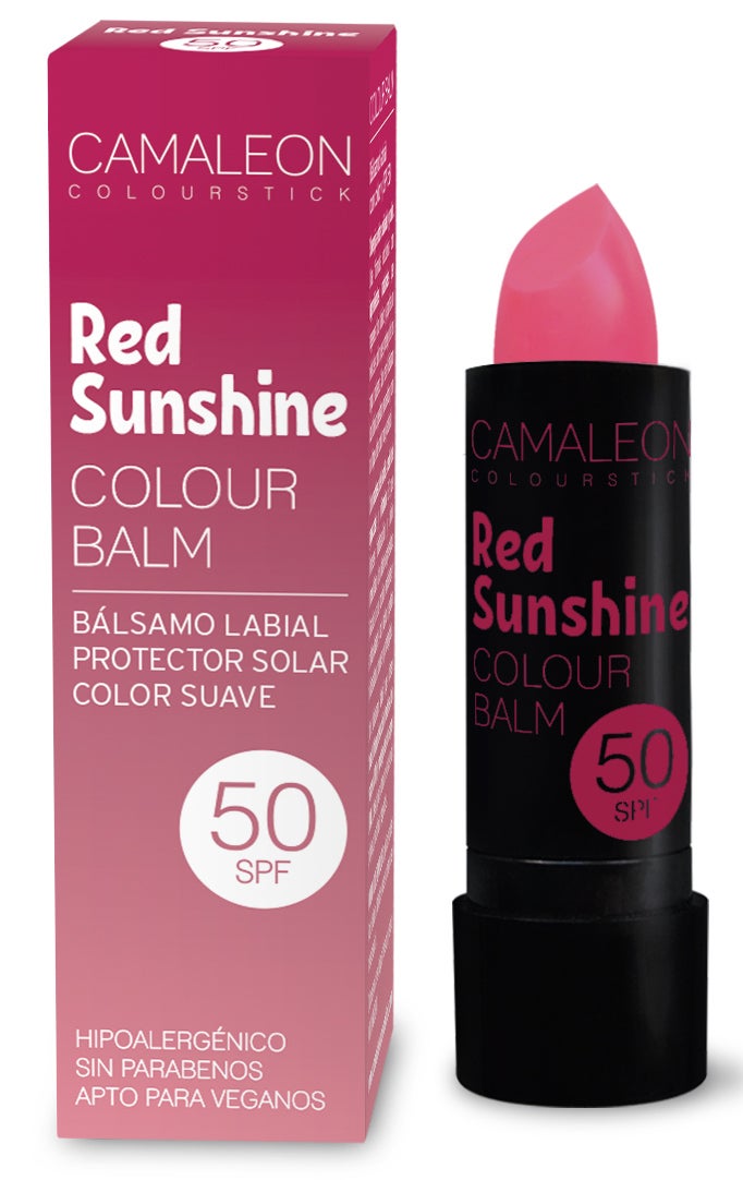 5. Bálsamo con color & protección. SPF50 es lo que necesitas para no volver a casa con los labios fritos. Además de nutrición constante para paliar la deshidratación que produce la sal, tienes que crear un escudo eficiente contra los daños de los rayos UV y UVB. Colour Balm SPF50 de Camaleon (6,90 €)