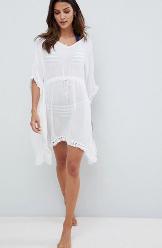 Totalmente blanco, de Akasa (33,99 euros).