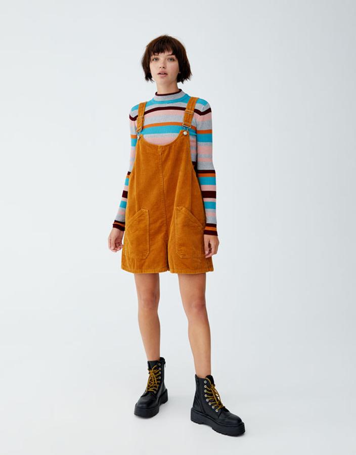 Peto corto de pana, 22,99 euros.