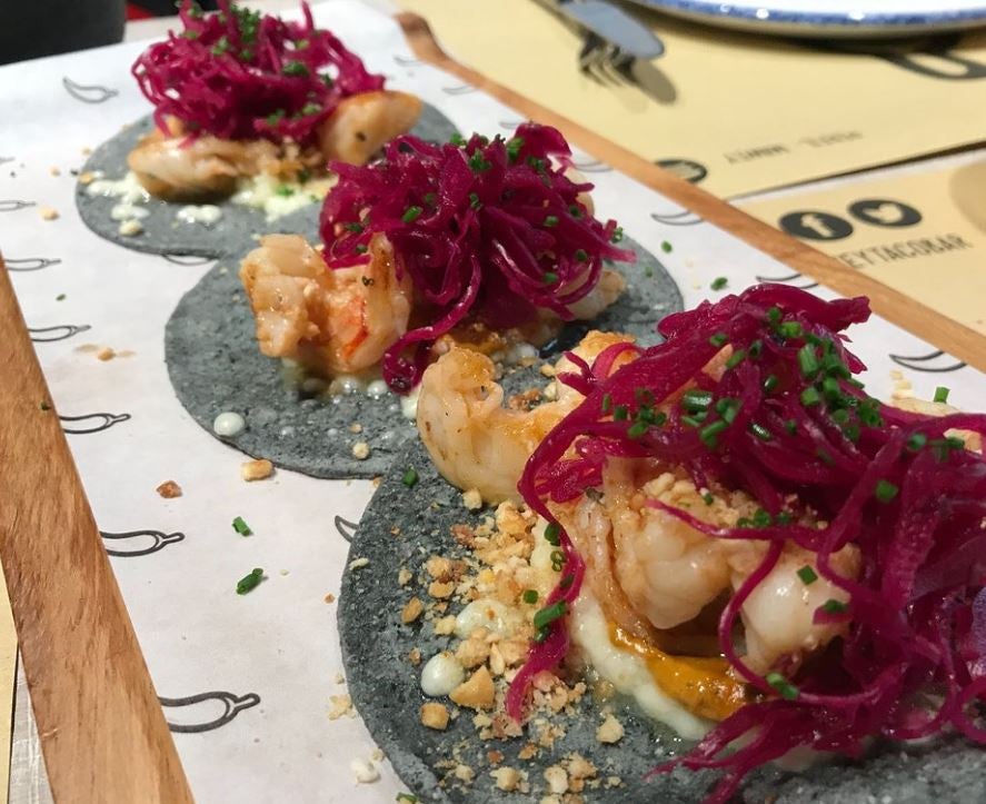 Mawey Taco Bar (Olid 6, Madrid): Mawey es una de las taquerías por referencia de Madrid. Sus tacos son súper originales y auténticos. Y, además, cuentan con la opción de tacos sin gluten.
