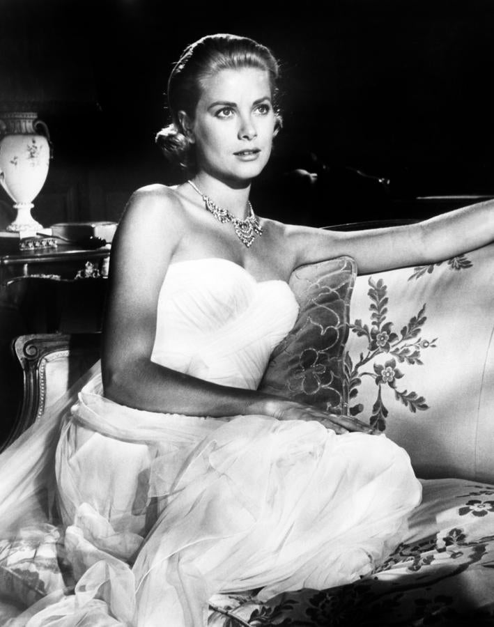 La actriz estadounidense Grace Kelly fue ganadora de un Oscar y abandonó su carrera para casarse con el príncipe Rainiero de Mónaco.