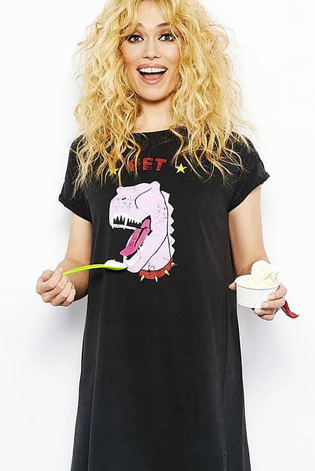 Vestido de mujer Pet con estampado de dinosaurio, 69,95 euros.