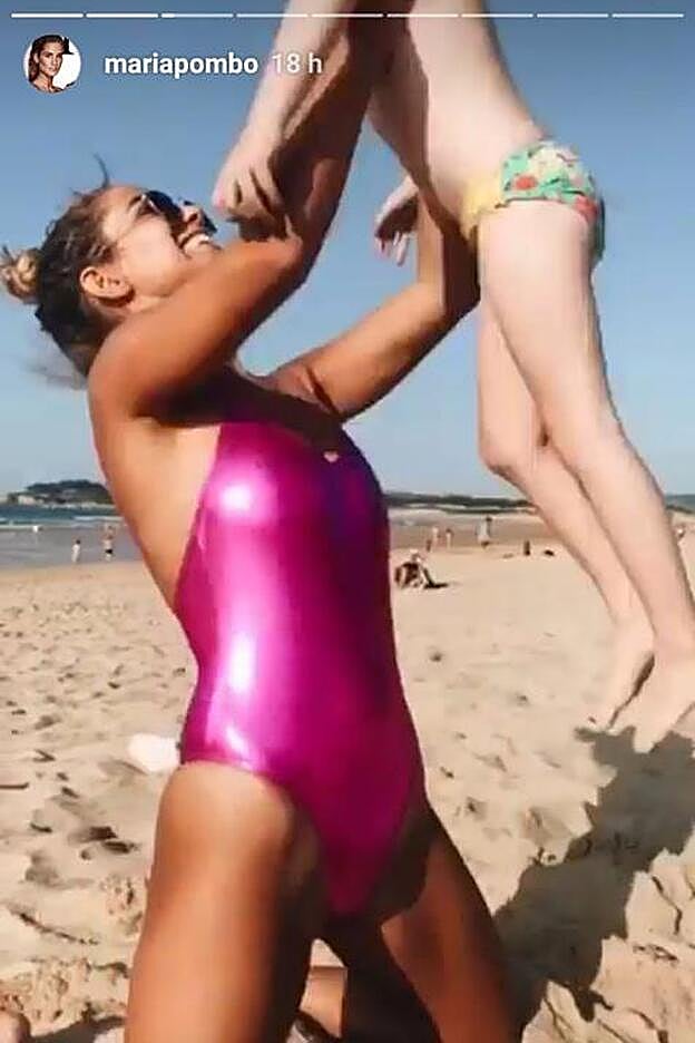 María Pombo lució este bañador en uno de sus 'stories' en Instagram.
