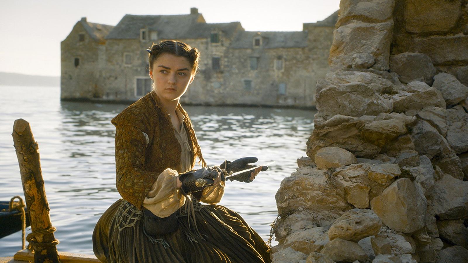 Arya, en 'Juego de Tronos' / 'Game of Thrones' (HBO): No hemos visto en ninguna otra serie un personaje igual que Arya cuyo honor, familia, orgullo y palabra valen más que todo el mundo. Arya sabe que la venganza se sirve en un plato frío. Y aunque aún quede un mes para la  siguiente temporada de 'Juego de Tronos'  (se estrena el 17 de abril), por Arya esperamos.