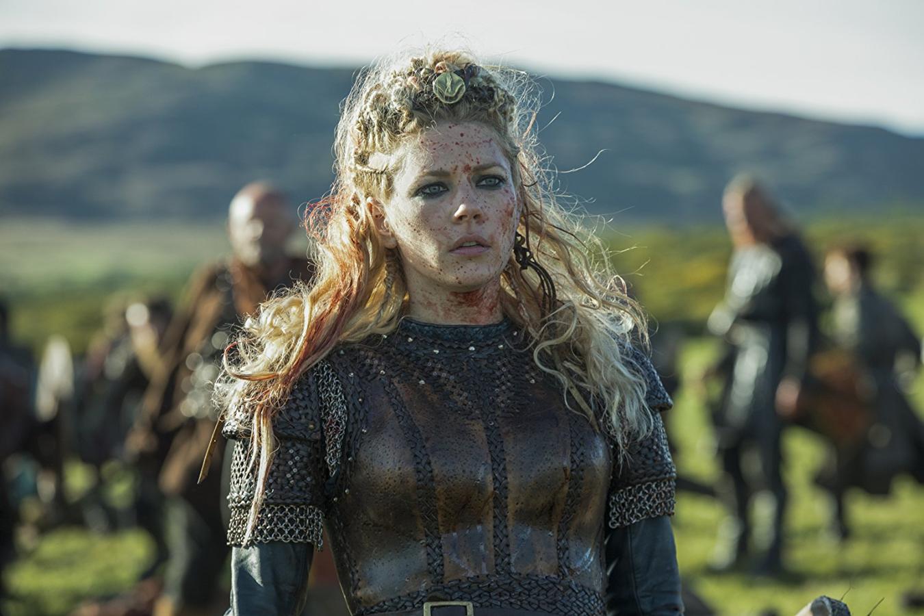 Lagertha, en 'Vikingos ' (HBO): Lagertha es un ejemplo indiscutible de una mujer fuerte, independiente y luchadora. Es un personaje que adoras desde el primer momento en el que aparece en la pantalla.