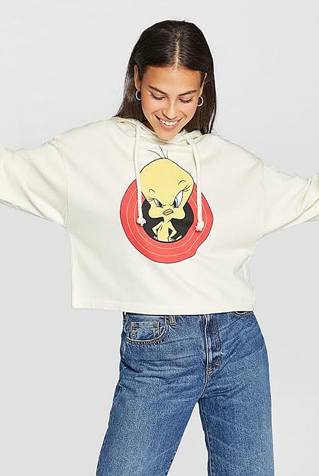 Sudadera Looney capucha en color blanco, 25,99 euros.