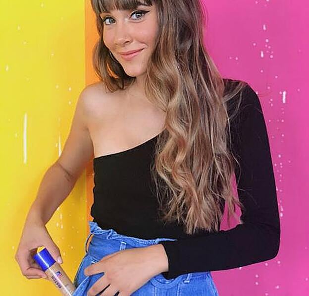Aitana se etrena como imagen de Rimmel London con la base de maquillaje Match Perfection, que amplía sus tonos a 14.