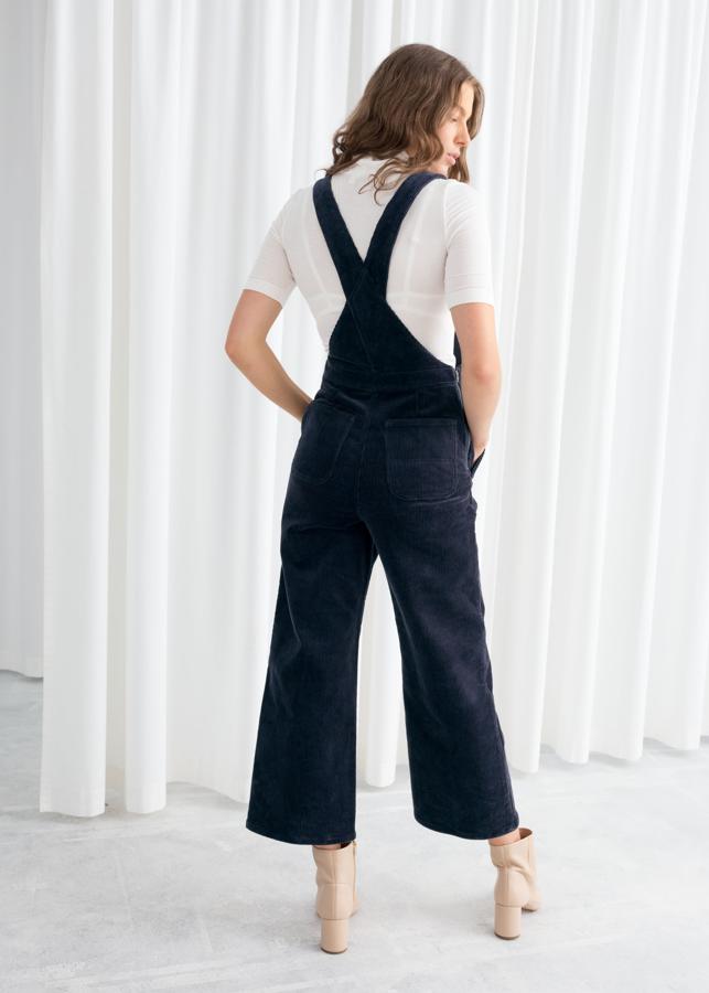 Peto azul marino, de & Other Stories (99 euros).