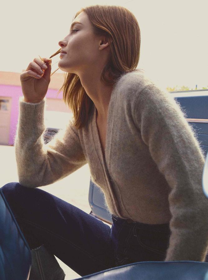 Colección Studio de H&M. Chaqueta de cashmere, 69,99 euros.