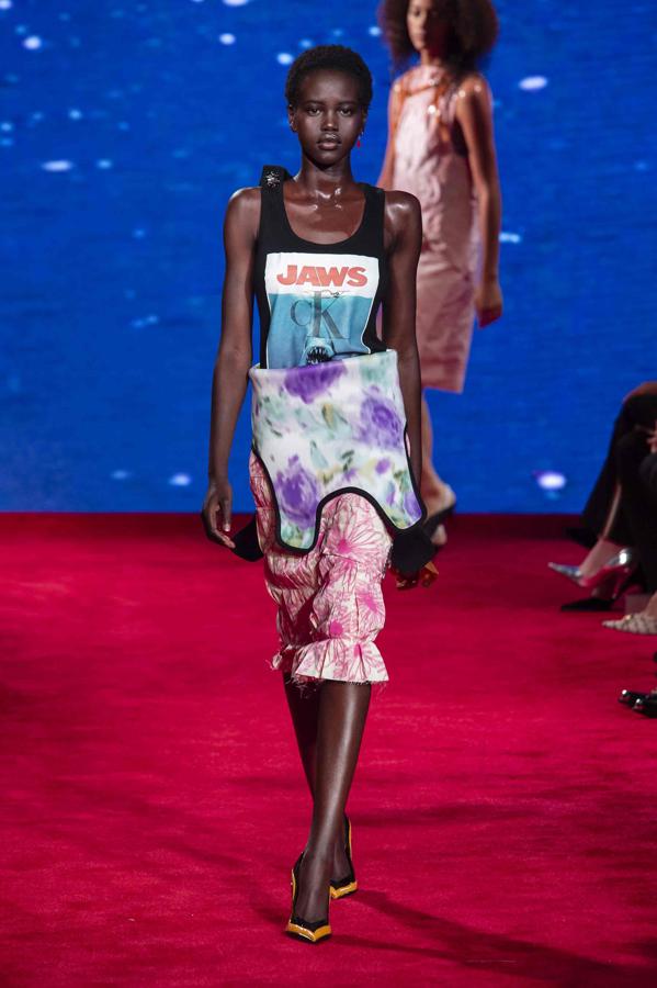 Desfile P/V 2019 de Calvin Klein 205W39NYC.