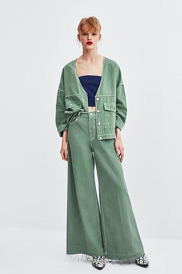 Pantalones palazzo en color verde, 29,95 euros.