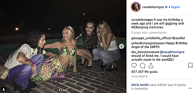 La modelo celebró su cumpleaños, el pasado 12 de agosto, con la cabez llena de extensiones trenzadas.