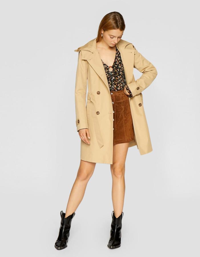 Stradivarius, con tejido repelente de agua (39,99 euros).