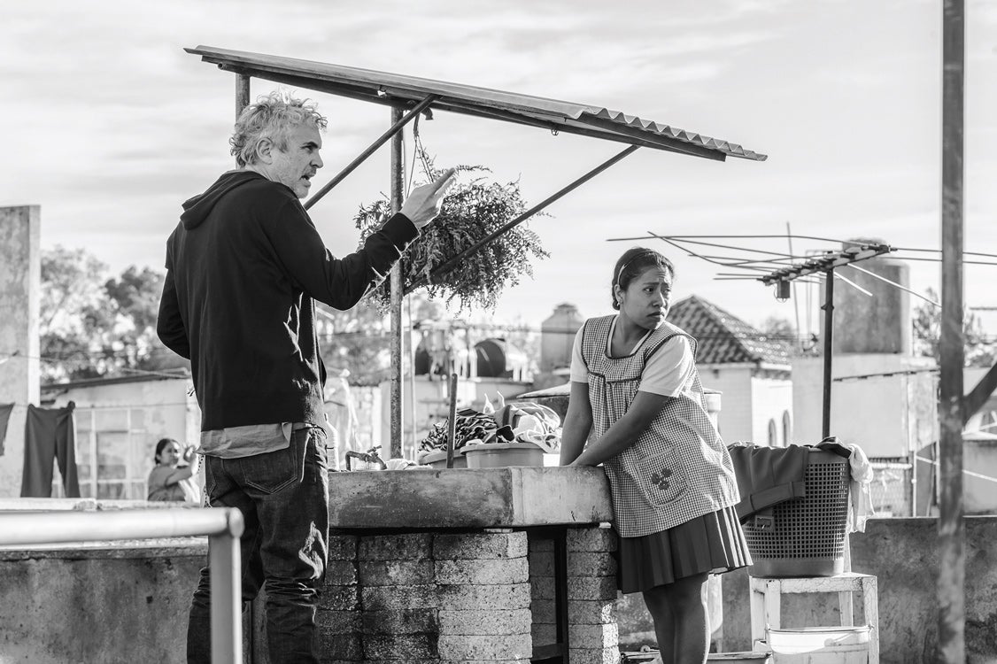 Otro retorno a los 70, en modo neorrealista: Alfonso Cuarón narra un año en la vida de una familia mexicana.