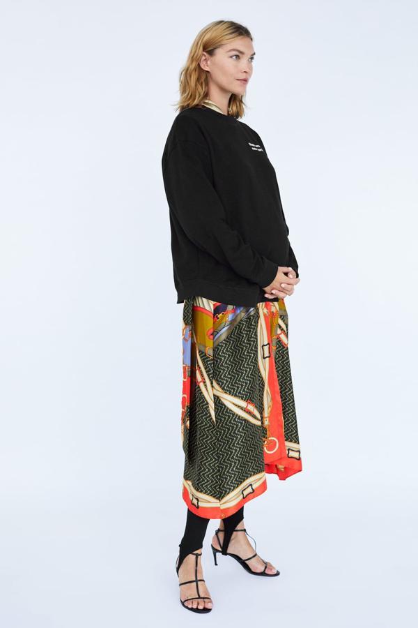 Colección Premamá de Zara. Sudadera: 22,95 euros.