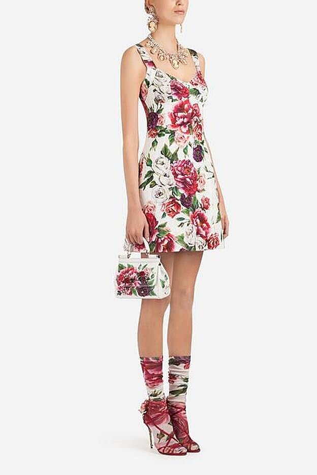 Vestido brocado con estampado de peonías, 1450 euros.