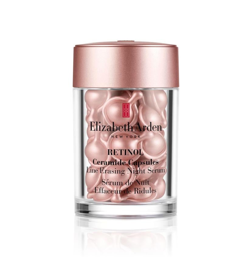 Las nuevas cápsulas Retinol Ceramide Capsules de Elizabeth Arden permiten reducir al mínimo los conservantes, lo cual les hace más potentes (58 €).