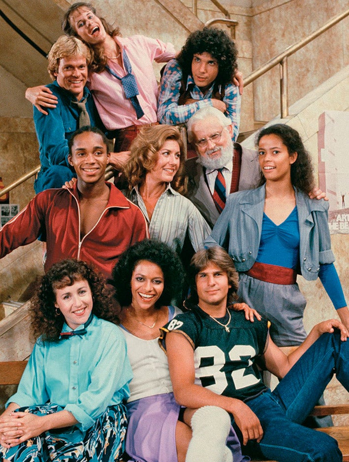 'Fama (NBC): La academia donde todos iban a sufrir, en realidad, generaba historias con más risas que lágrimas. Sin duda, la serie mítica sobre la música de los cuerpos. Nunca olvidaremos ni las coreografías ni los peinados ochenteros.